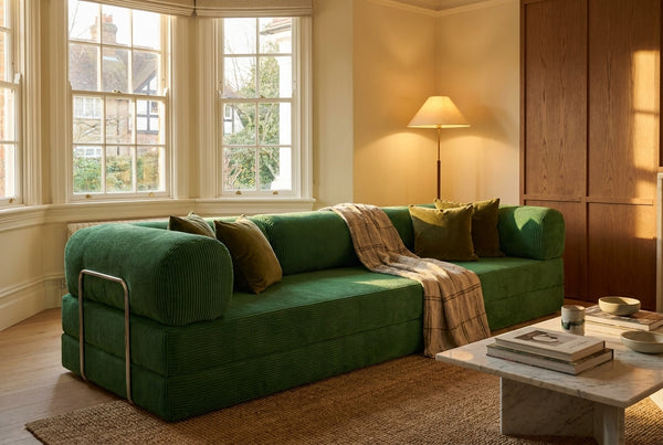 NORA GRAND · Grand canapé droit convertible velours côtelé · Vert sauge